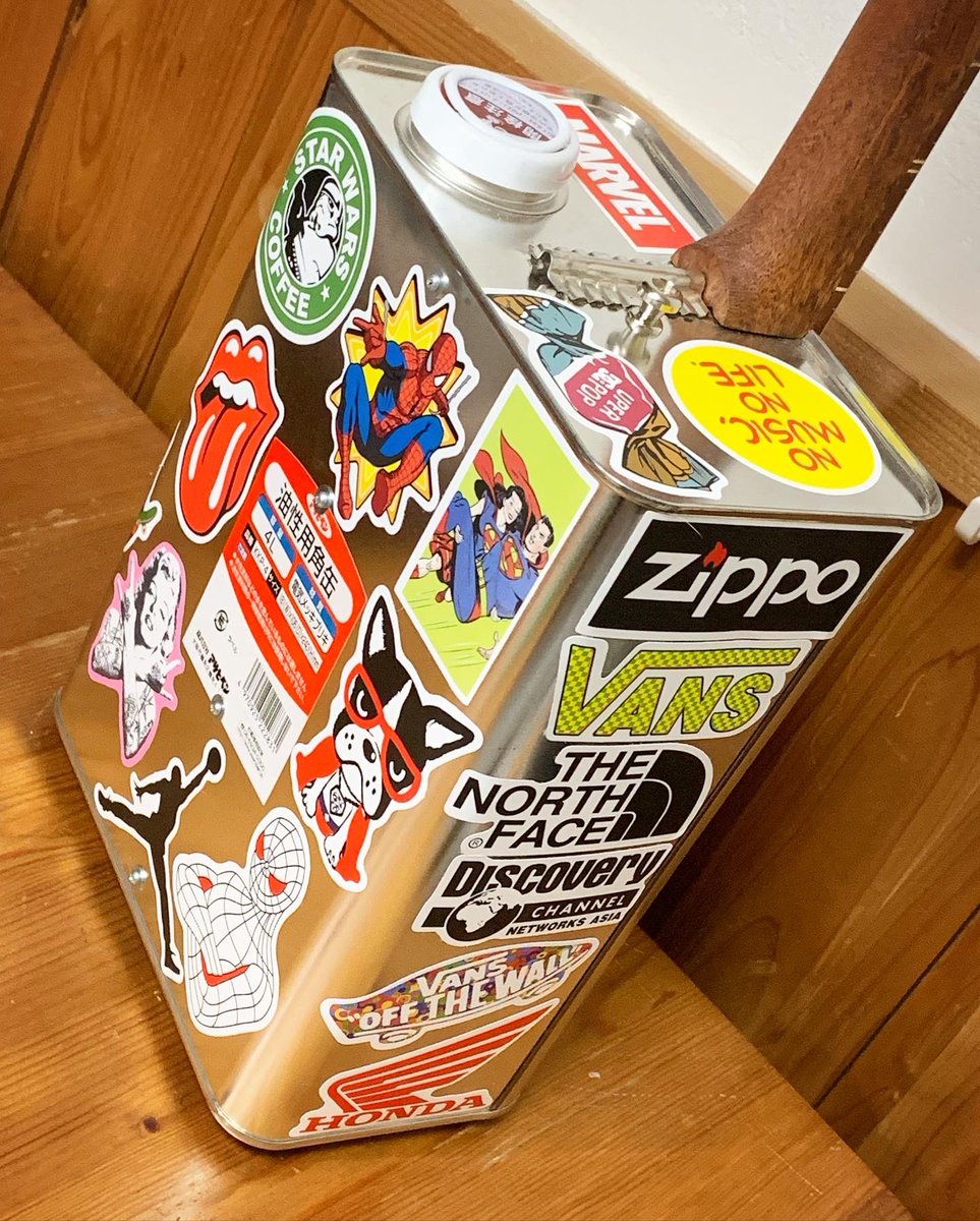taleleke's tweet photo. #4stringguitar #ukulele #sticker #stickertune #electrickguitar #steelcan #oilcan #角缶 #ウクレレ #ステッカーチューン https://t.co/pxvJhWjakt