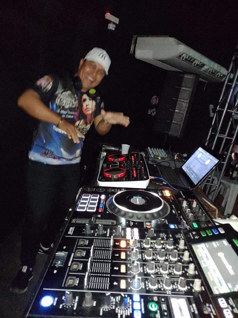 DjMatos's tweet photo. #TBT Flash CONVENIÊNCIA https://t.co/QZny1Cyxv4