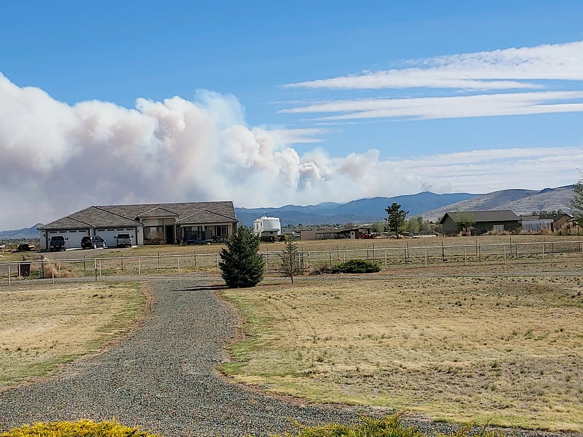 RT @JackySinAZ: View of smoke at my house from Crooks fire near Walker ..Prescott Az https://t.co/FkuceZScLI