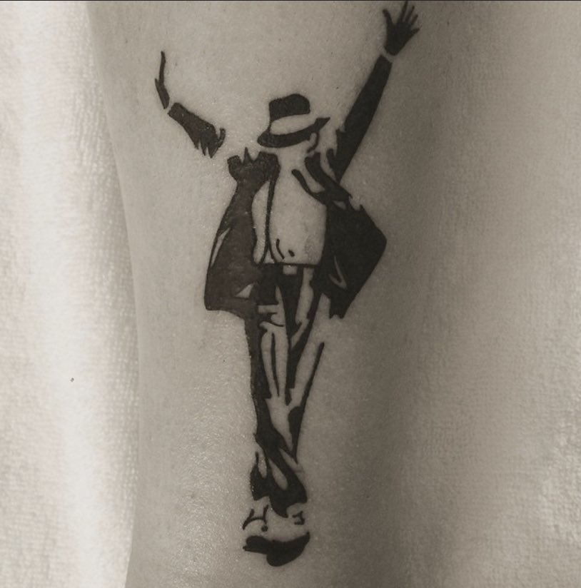 patricialastram's tweet photo. Michael Jackson es TT y yo os enseño mi tattoo #forevermj https://t.co/xnOmkxgyoC