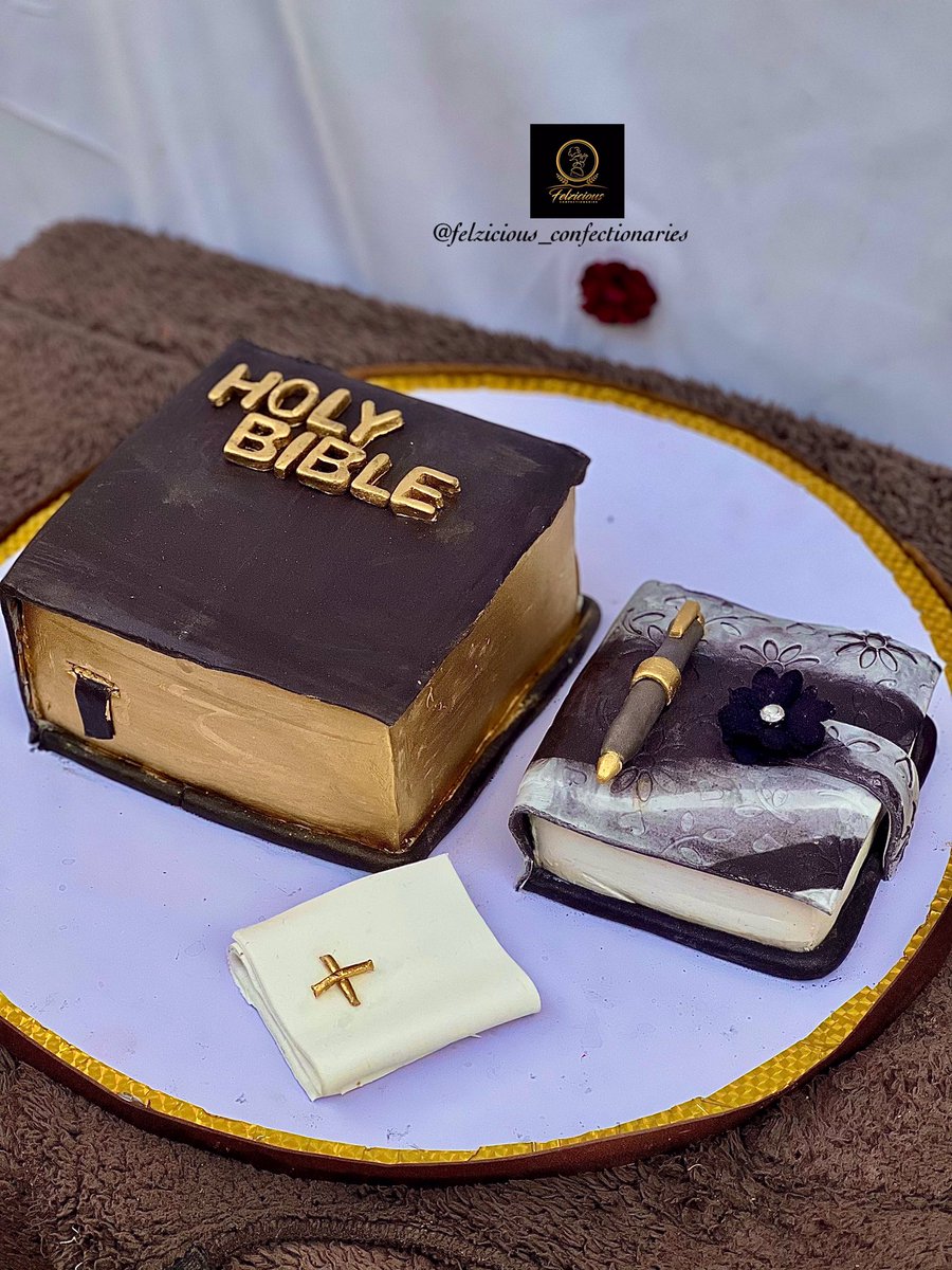 Chef_Felz's tweet photo. Because all men must feed on the word of God😌

A billion times loved...

Complete product of @bakerschoiceng 

#biblecake #biblecakedesign #felziciouscakes #keffibaker #keffibakers #bakerscornerwithchiomaontopclassics #cakeitwithhenrietta #nasarawabaker #cake #christian https://t.co/QJ12KlYFNK