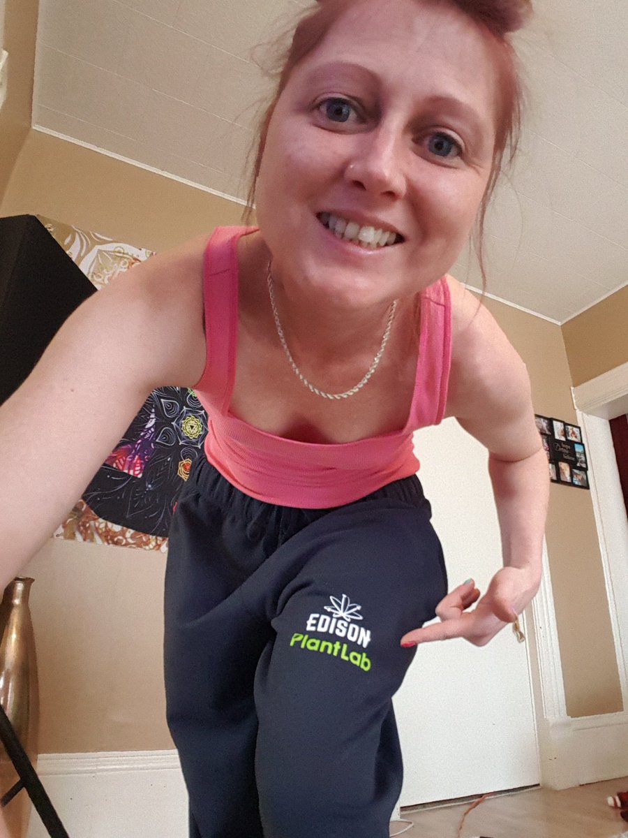 MizzFlo420Grow tweet media