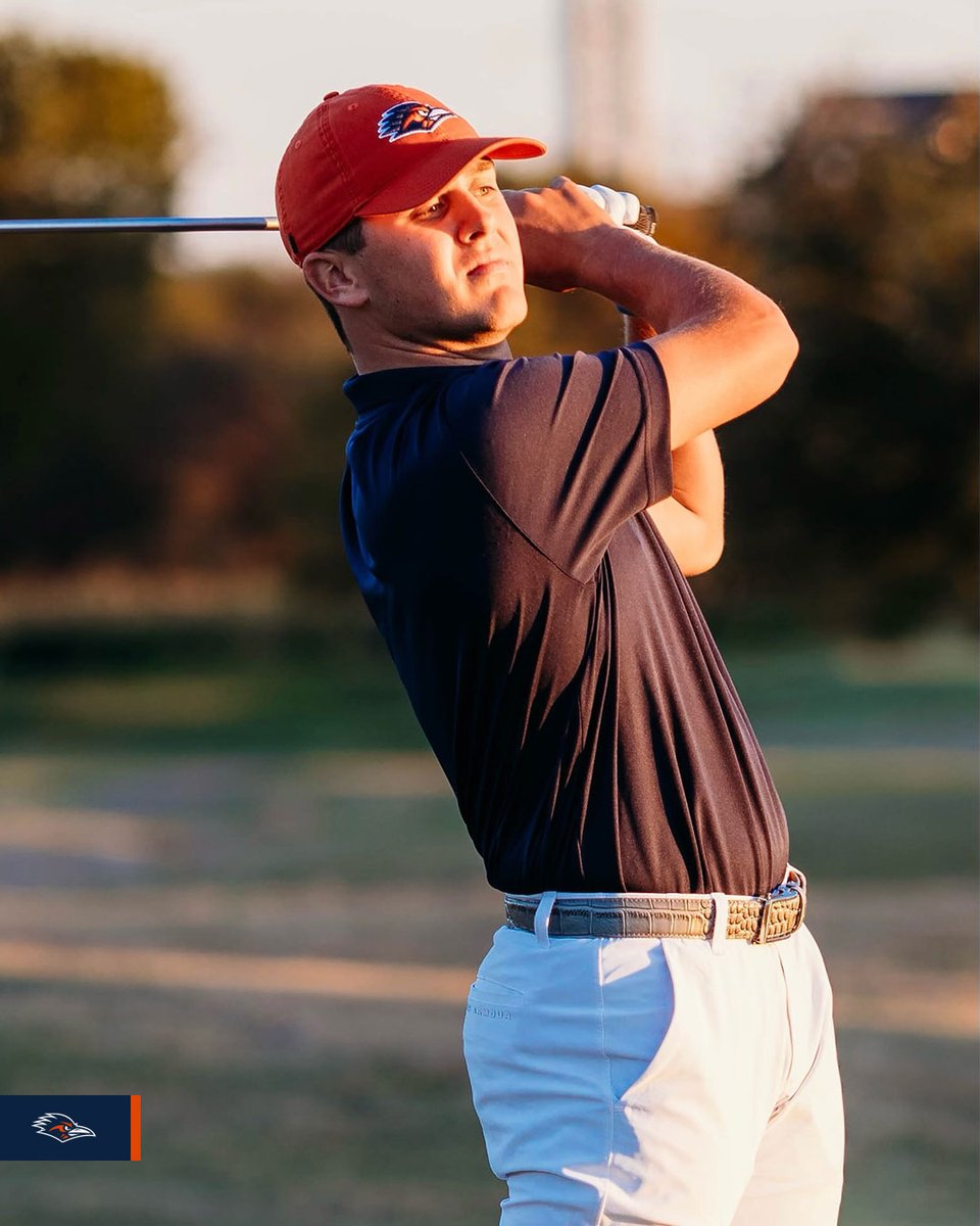 UTSAMensGolf's tweet photo. Congratulations to UTSA signee and Midway High School star Brayden Bare for winning the individual title at the Region II-6A Tournament at Bear Ridge Golf Club. #BirdsUp 🤙 https://t.co/99TMaSZ02Y