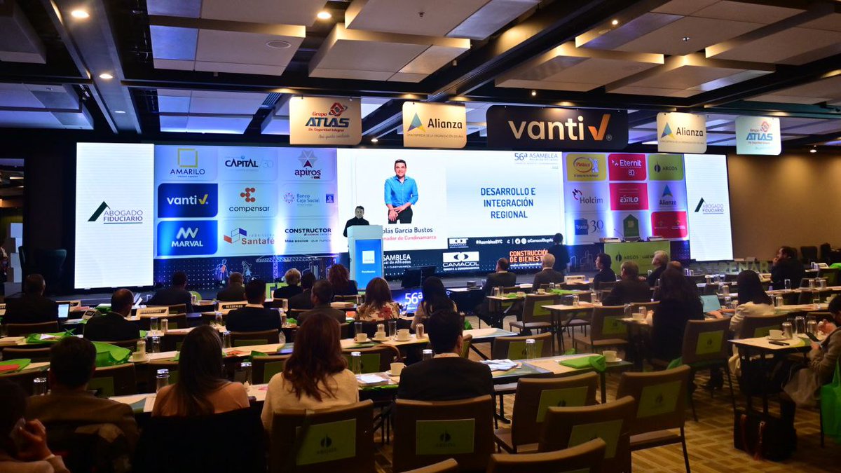 nicolasgarciab's tweet photo. Hoy participé en la Asamblea anual de afiliados de @CAMACOLBOGOTA, en la que conversamos sobre el futuro de la política de vivienda, el desarrollo y la integración regional, con énfasis en el acompañamiento de los proyectos de movilidad. https://t.co/eHOqLUQbqh