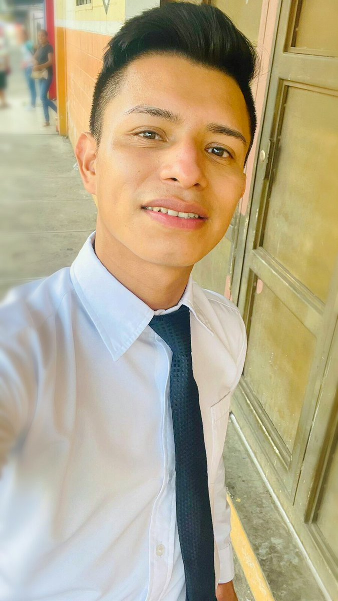 En busca de una oportunidad laboral, este día he andado buscando trabajando pero hay empresas solo dicen que llamarán pero no lo hacen 😔 y si ando buscando trabajo es porque me quiero superar y poder ayudar a mi mamá y yo poder salir de mi carrera Universitaria-- Saludos 🇳🇮