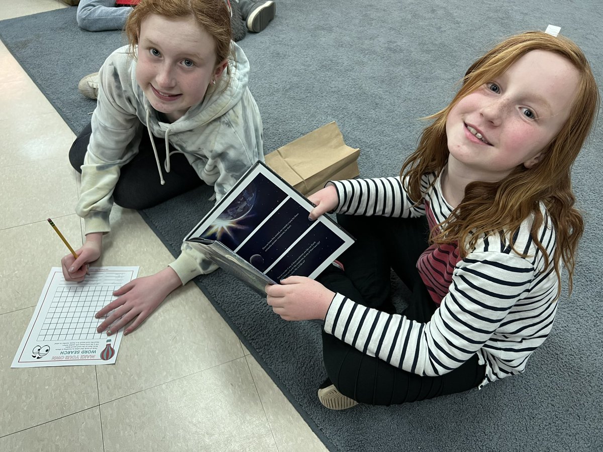 Literacy night fun! #seethestudent #wegotthislines <a href="/Lines220/">Arnett C. Lines Elementary</a>