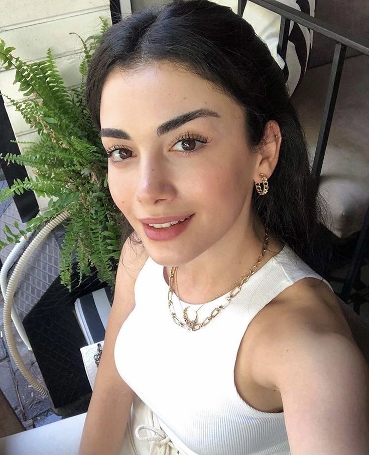 isdybt's tweet photo. İki ay aradan sonra geldim! 💃💃💃

#OzgeYagız #İlbüş https://t.co/6rPGAp9Prr