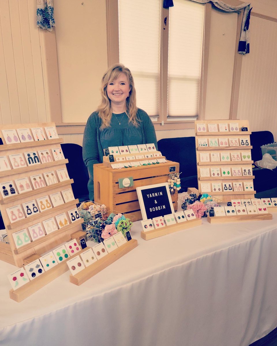 Its_Shamae's tweet photo. Vendors of Sno Co Craft Fair 
Sunday, April 24, 2022 10am to 3:00 pm
Everett Royal Banquet Hall
520 128th ST SW
Everett, WA
#craftshow #craftmarket #smallbusiness #polymerclayearrings #scrunchies #supportlocalbusiness #aesthetic #artist #yarninandbobbin
https://t.co/QZpyzvW1OA https://t.co/6bAzgtfwzt