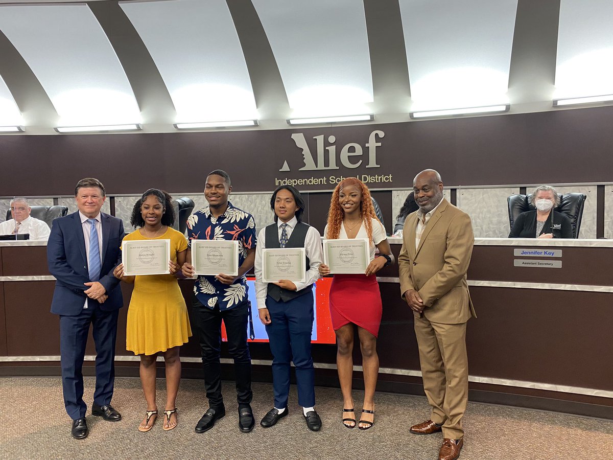 Dr. Cecilia Crear tweet media