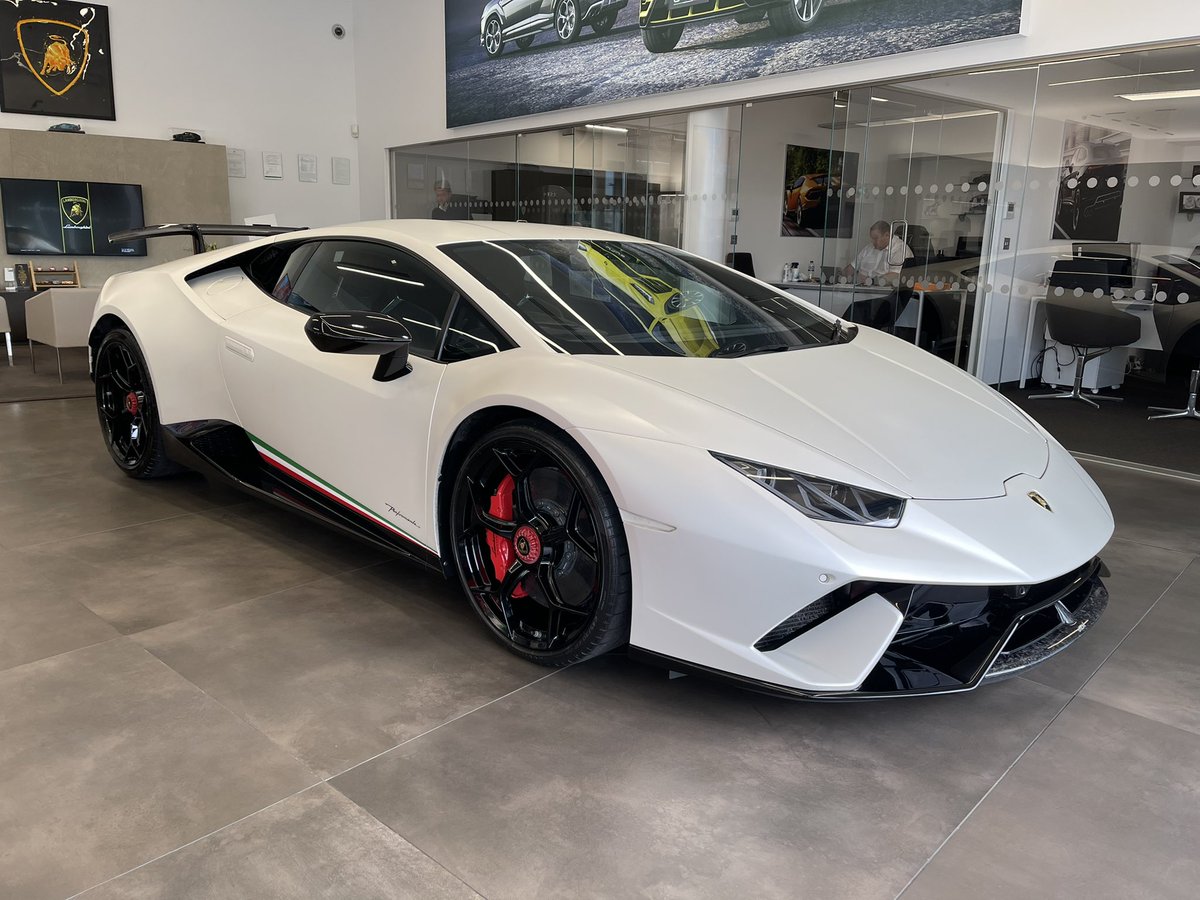 New car day 😊 #Lamborghini #Huracan #Performante