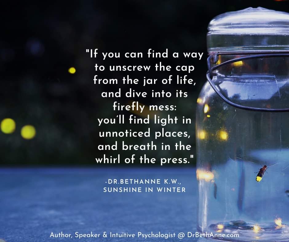 DrBethAnneKW's tweet photo. There is always light after the dark. 🏺☀️💡
✨
From my blog, Sunshine In Winter: https://t.co/a2MLN0uVLE
.
.
✨
.
.
#DrBethAnneKW #SunshineInWinter #Light #Life #WordsOfWisdom #IntuitivePsychologist #SpiritualPsychologist https://t.co/oFMpINtWdm