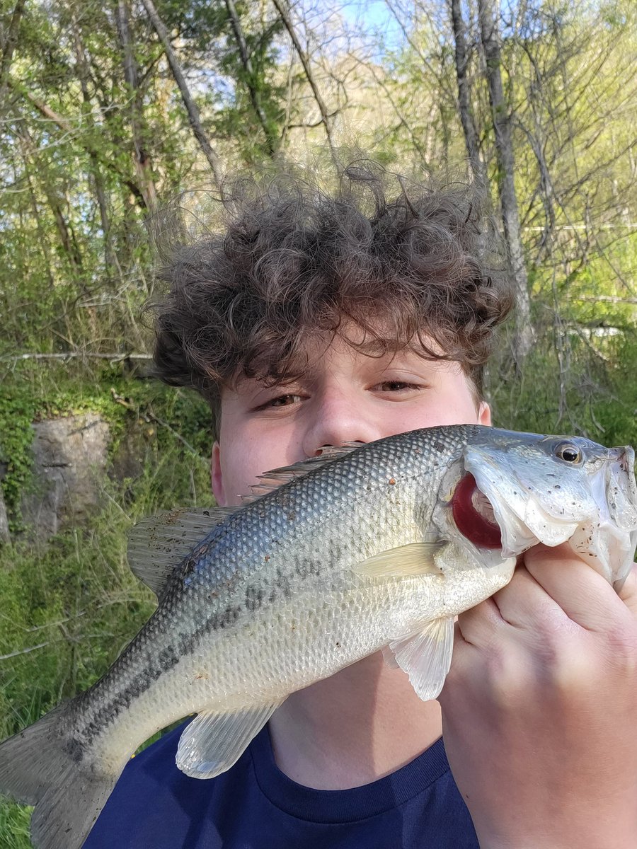 Stitchkid2127's tweet photo. What do you when baseball games get canceled?? Go fishing of course! https://t.co/685aRjlUoW