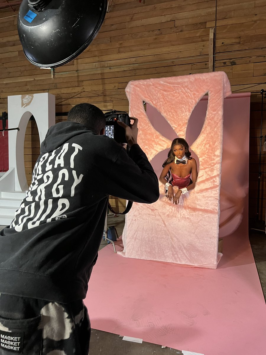 cameramanjake's tweet photo. the set up                                 the shot https://t.co/QYRUQsPMp5