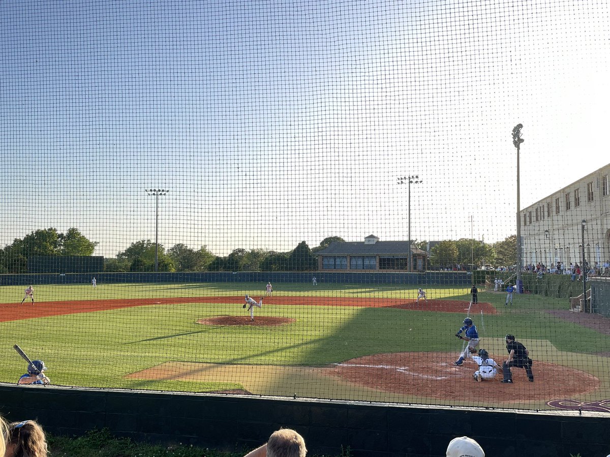 SamuelScobie77's tweet photo. Great night for some @NCAADII Baseball in Mobile, AL. As always I’m cheering on the @UWF_Baseball team as they take on Spring Hill College at Stan Galle Field.

🔵 #GoArgos 🟢 #UWFBaseball ⚾️ https://t.co/BU7PjY77GZ