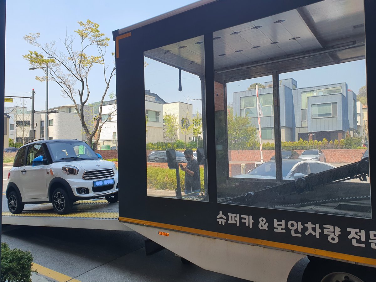 yannheo's tweet photo. Fresh new #MAIV vehicles are arrived at #drimaes & #gridwiz R&D facilities. EMC consortium partners started EV charging test, integrating IVI(in-vehicle Infortainment), car rental & pre-paid payment service development. We're working with @MetadiumK preparing new DeFi for RE+EV. https://t.co/8ewpvOGIwo