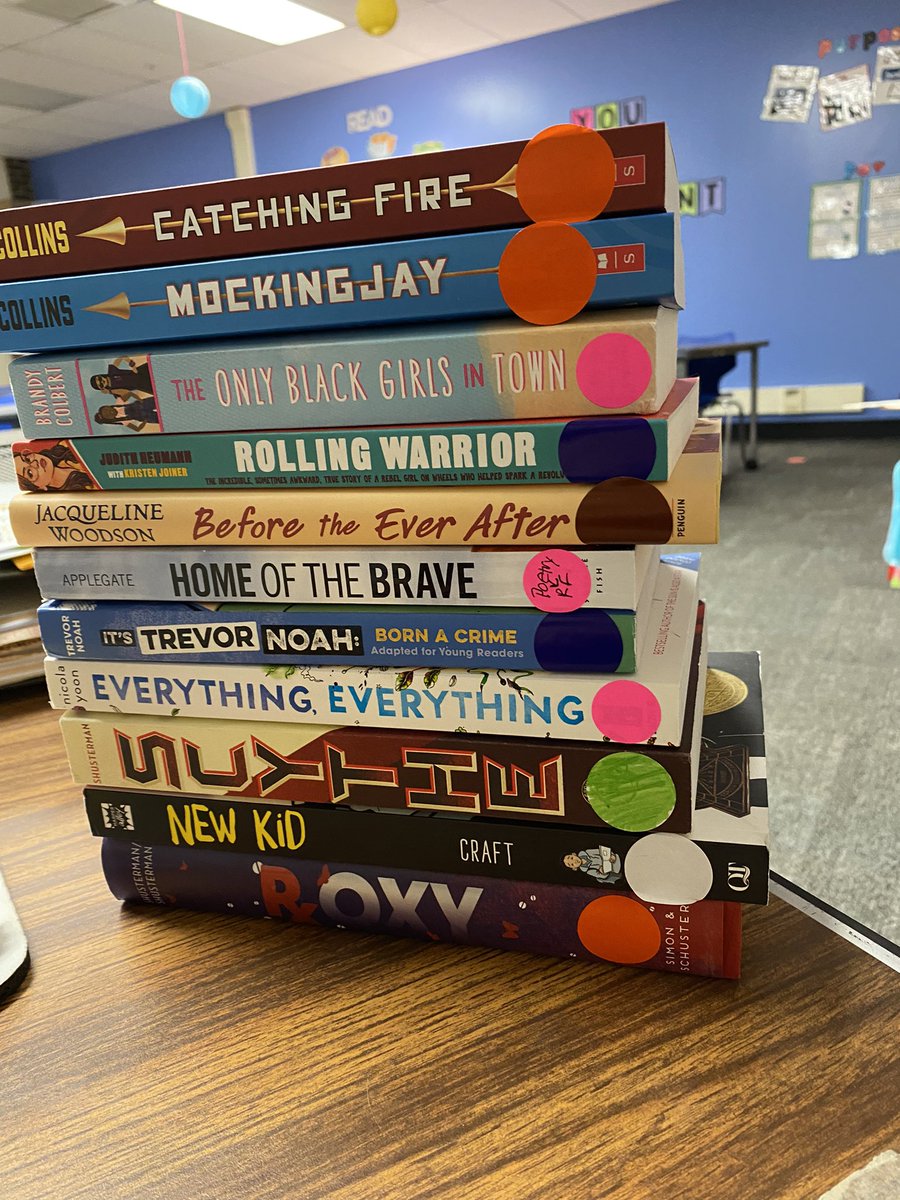 Letts_ReadOn's tweet photo. I ๐คnew book haulsโผ๏ธ #FrostStrong #BookHaul #LettsRead https://t.co/uoYbo0fYmD