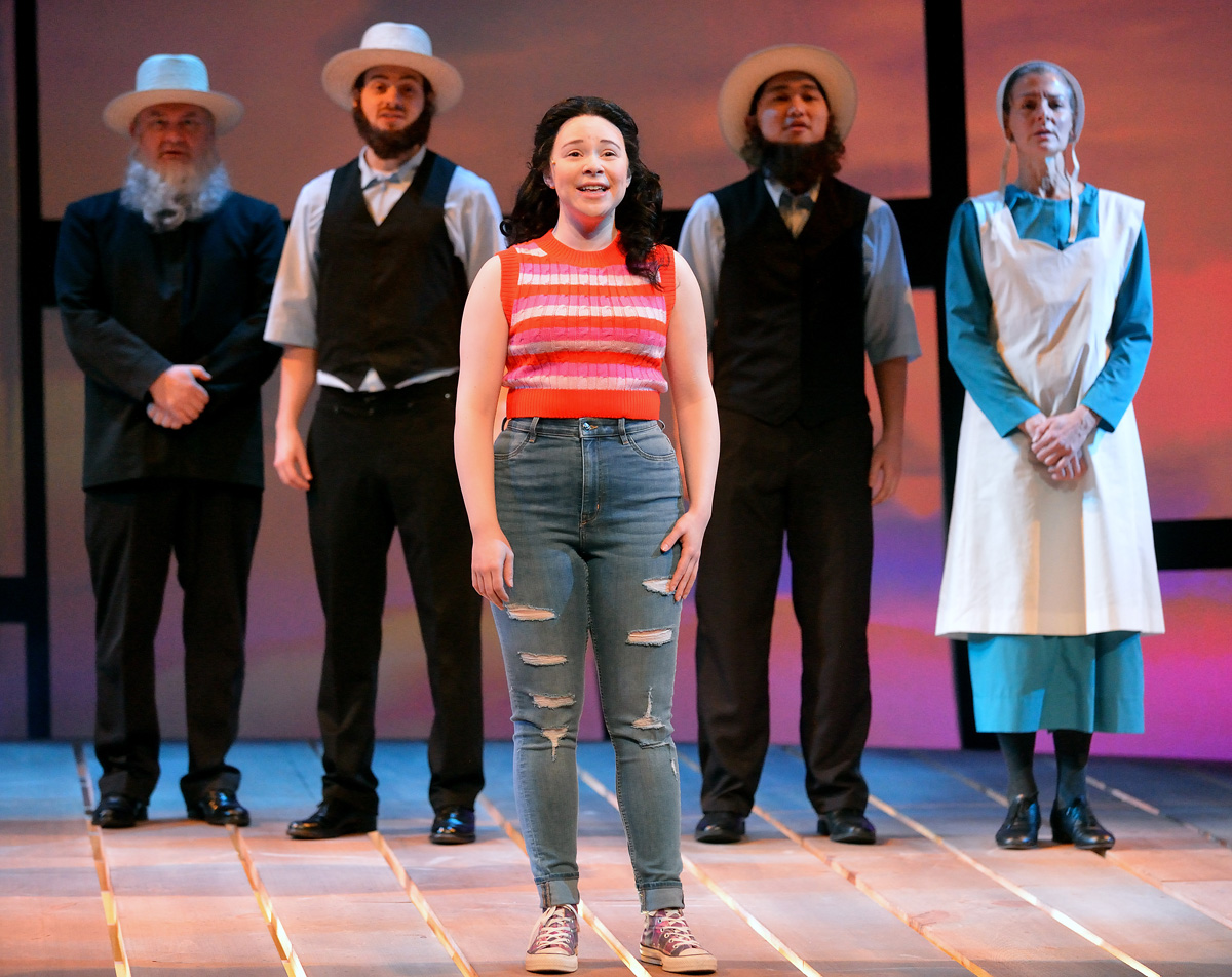 After a two year Covid-19 delay the Canadian musical comedy Grow has it’s world premier on the Spriet Stage at the Grand Theatre starting tonight (April 19) running to April 30. Grow tells the story of two Amish twins who travel to Toronto and get mixed up with a marijuana grower