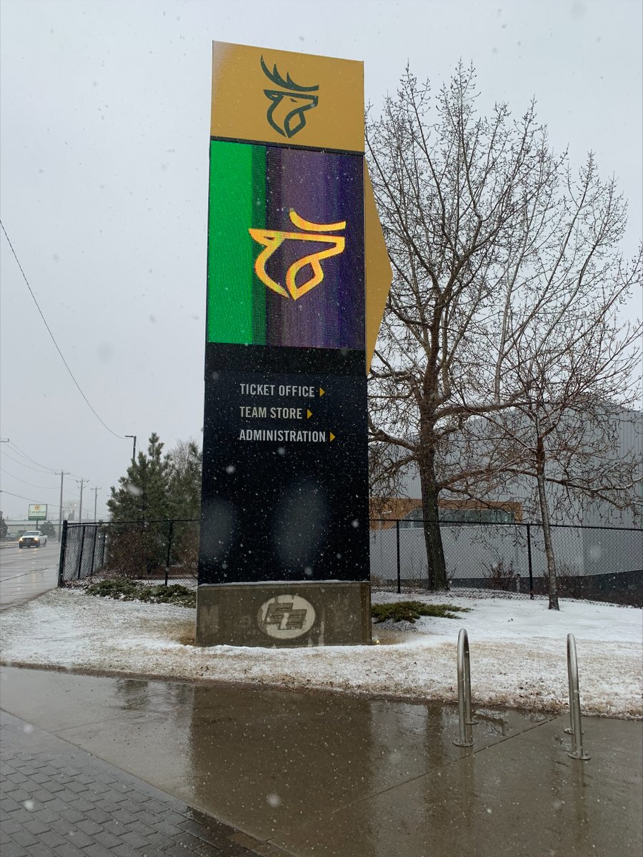 GoElks's tweet photo. The #EEaster Bunny has been seen fumbling eggs throughout #YEG
HINT: Snowy day at the office! ❄️🥚
Take a picture, tag @GoElks #EEaster and redeem the coupon before May 7, 2022! #GoElks https://t.co/KzR92nXThv
