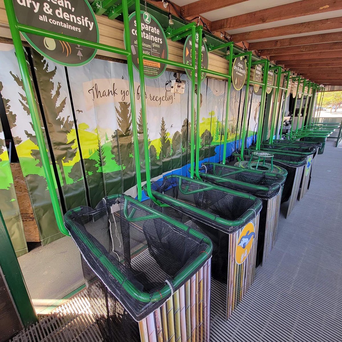 1EarthRecycling's tweet photo. THE FUTURE OF RECYCLING IS HERE! At long last, One Earth Recycling is open for business in the SE parking lot of Westfield Mission Valley Shopping center, facing I-8, next to Inflatable World!
🌎♻️💵🌳 #OneEarthRecycling #Recycle4Life #SaveTomorrow #open #nowopen #openforbusiness https://t.co/z2lC5fQRnu