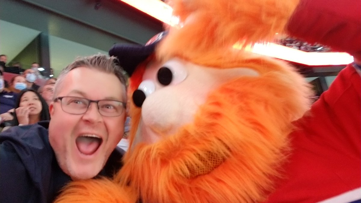 ericbegin's tweet image. Au @CentreBell la journée de ma fête avec #Youpi !! #GoHabsGo
#Habselfie