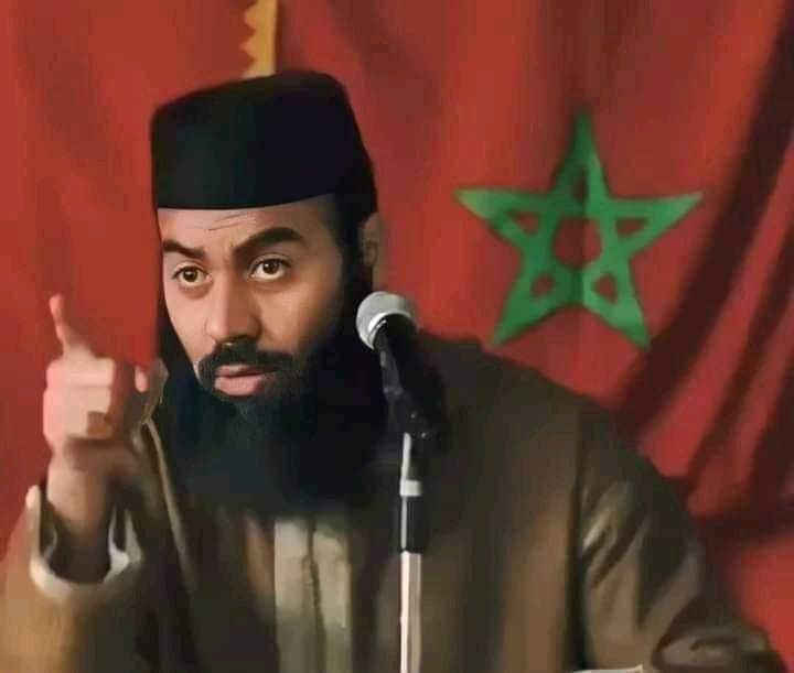 Soufianbelkhdim's tweet photo. باش تكون اكثر من سنة وانت كتكتب السيناريو وأكثر من شهور وأنت كتصور فمسلسل من 30 حلقة بميزانية قدها قداش ويجي داعية ينسف ليك هدشي كاااامل بفيديو فيه 2 دقائق مصور بتيليفون راه خاصك تكون ياسين العمري 😍 #ياسين_العمري_يمثلني https://t.co/3rjzOQ3PZa