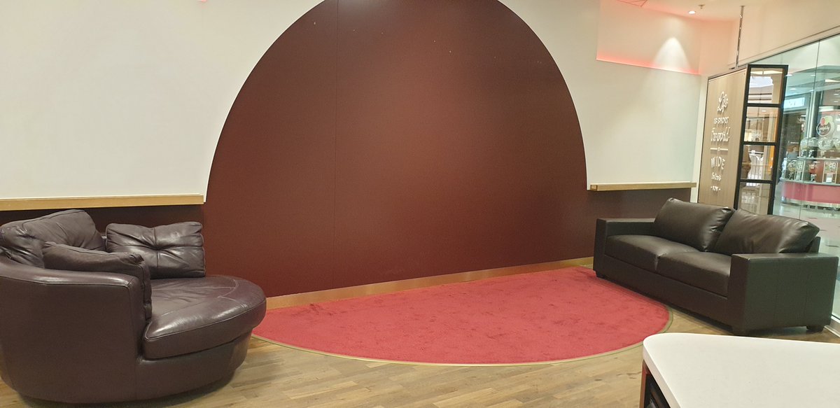 nicstaffs's tweet photo. Day 2 of #DiscoverDigitalSOT #PopUpShop set up in @PotteriesCentre. Massive thanks to @PotteriesCentre team for the space and sorting our shelving issues and @FurnitureMine for our sofas and retro tech! Doors open this Sat 23.4.
@SoTCityCouncil 
#CRF 
#CommunityRenewalFund https://t.co/kuQhw5Inqd