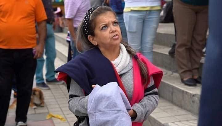Memescoria's tweet photo. No la dejan entrar a el concierto de la Rosalía, sin saber que ella era la Rosalía https://t.co/2AXGdLw7k8