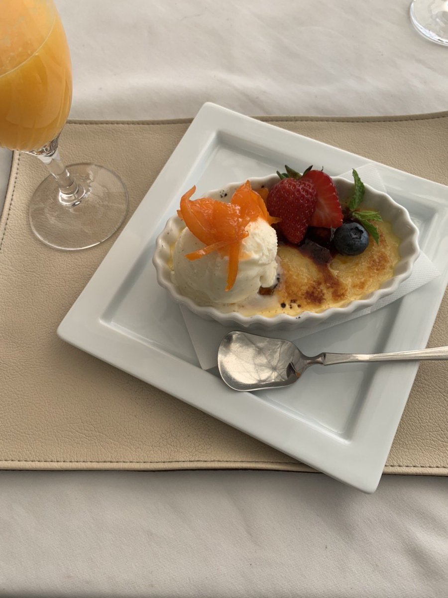 GluFreeKitchen's tweet photo. 広島にて！ブリュレです🍮

メニューに #グルテンフリー と書いてくださっていました。親切ですよね🫠

別のお話ですが、広島には「ハルノヒ」という、米粉専門パン屋さんもあります。アレルギー持ちにはなんとも嬉しく、よく通販を見させていただいてます🥐

https://t.co/bRylQsVAYh https://t.co/3sYfKI2YjL