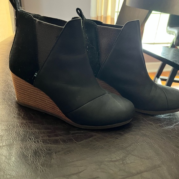 Southernn_Gem's tweet photo. So good I had to share! Check out all the items I'm loving on @Poshmarkapp #poshmark #fashion #style #shopmycloset #americaneagleoutfitters: https://t.co/bNmUhc9NyU https://t.co/nL4JBNk6Zy
