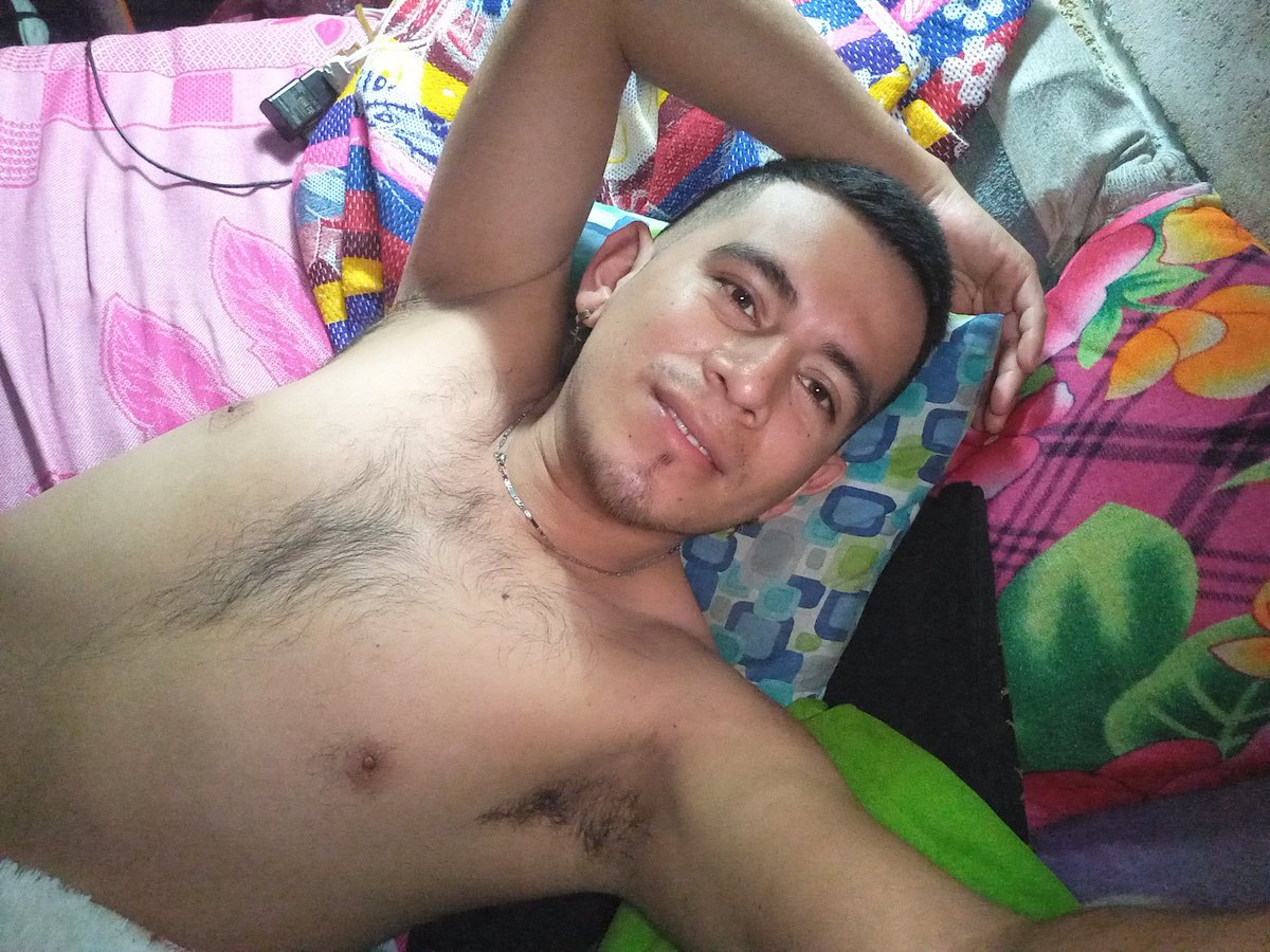 Edwin27197127's tweet photo. Que se sentirá ser exprimido al 100💦💦💦💦💦 https://t.co/fRGlQbcCVd
