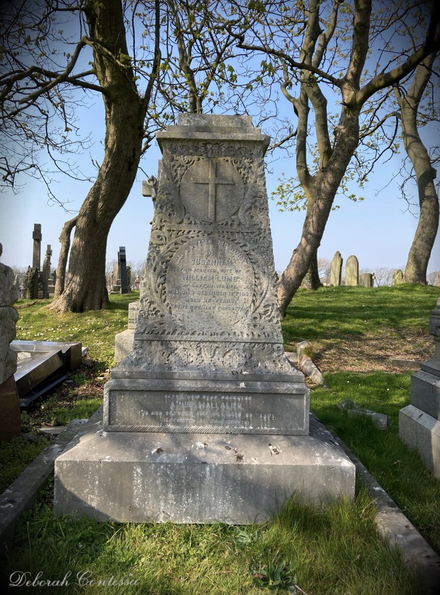 GraveStories's tweet photo. When his beloved wife Sarah departed this mortal coil in 1898 William Lumb had her laid to rest in Layton Cemetery, Blackpool, where her grave was visible from the upper floor of their home. @JulietteGregson @LancsRetweet @ListerLaneCem @FORLancashire @DalryCemetery #CemeteryLady https://t.co/xWdbhUkxDU