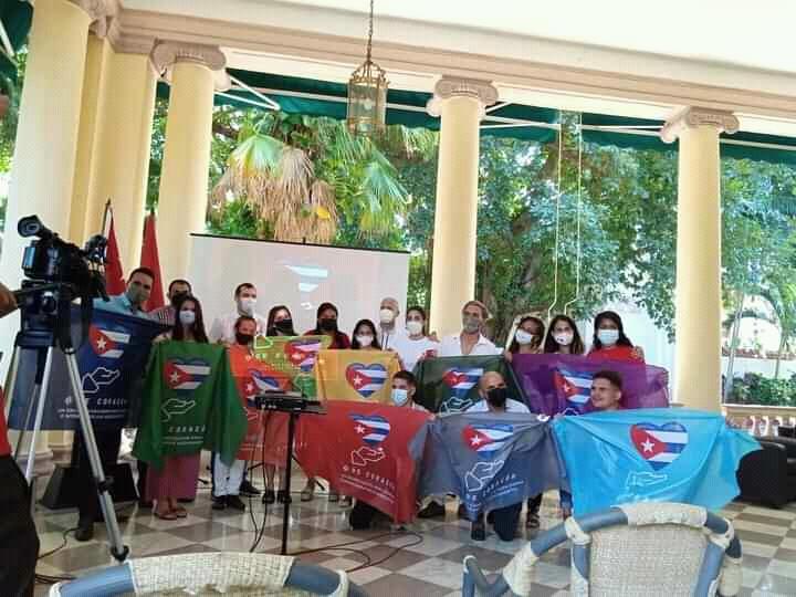El pasado día 13 de abril 📆 en la sede del ICAP en La Habana, presidido por <a href="/GHNordelo5/">Gerardo Hdez. Nordelo</a>, Rosa María Jimenez, Maureen Valdés, Michelle Curto, Carlos Lazo y administradores de toda Cuba quedó constituida la Red Nacional #DeCorazón ❤️

#DonaYNoVendas #YSiFuerasTu #DeCorazón #Cuba