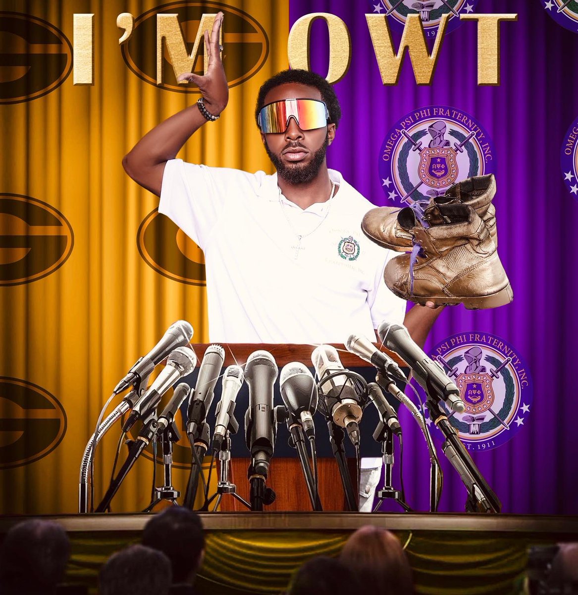 DJVSLS's tweet photo. Reporter: Do you have any last words before you walk across the stage?

Gee:  I'M OWT🐾

Shot by: @DJVSLS 🥶 https://t.co/AIFoC23inu