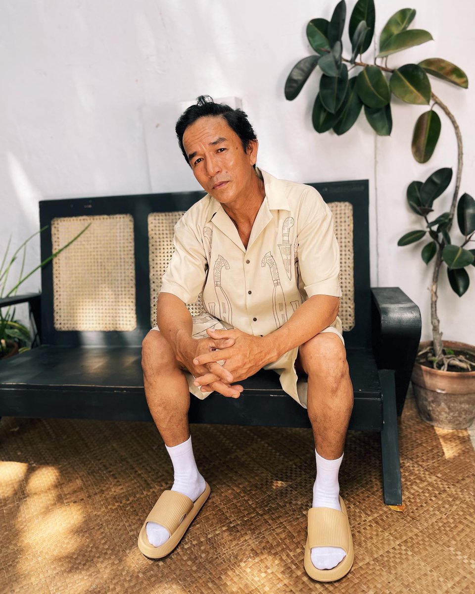 vinta_gallery's tweet image. HOTTT RESTOCK ALERT 🚨 

It’s back y’all. The Unisex Bowling Barong Short Set w Sandata embroidery design. Made with luxe cotton linen blend fabric. This style doesn’t last long. Summer comin’ 

#modernfilipiniana #modernbarong #shortset #unisexfashion