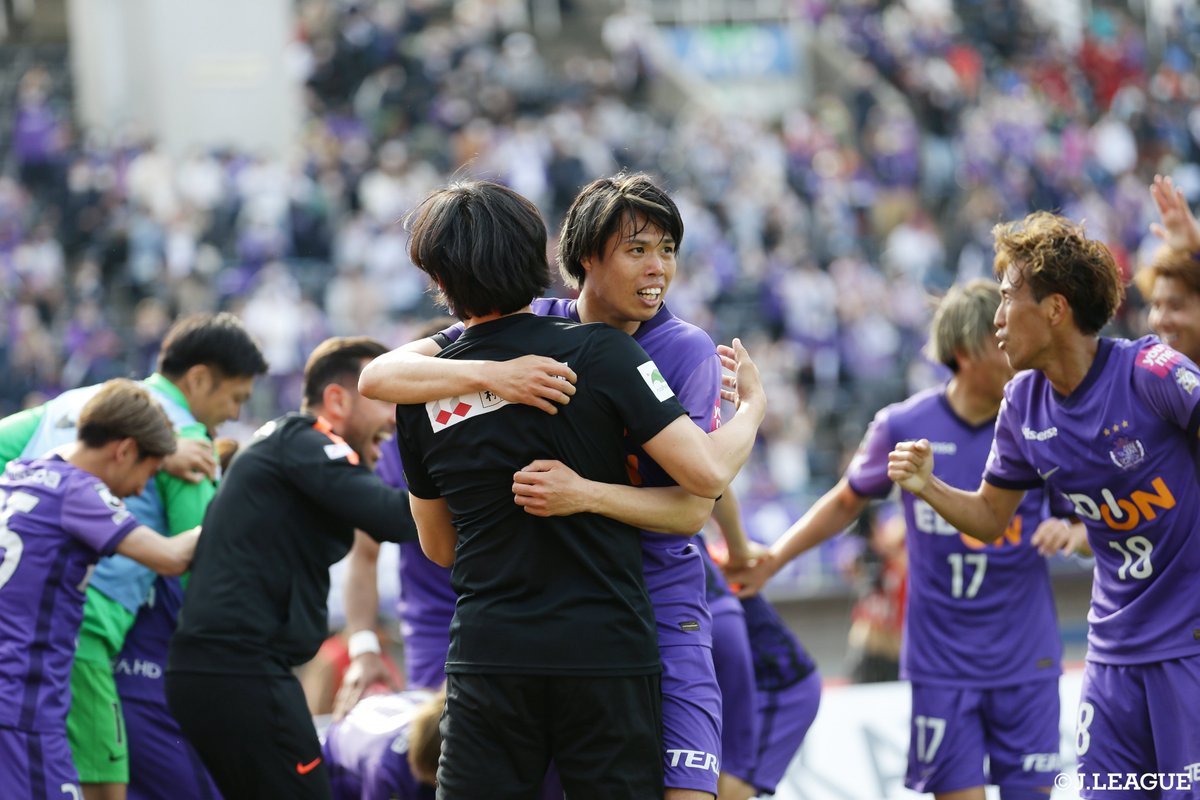 J_League's tweet photo. 🎂HAPPY BIRTHDAY🎂

本日4月20日は
#サンフレッチェ広島 
#野上結貴 選手の31歳の誕生日です✨

野上選手、
おめでとうございます🎉

@sanfrecce_SFC
#Ｊリーグ https://t.co/mtkJPrNB9u