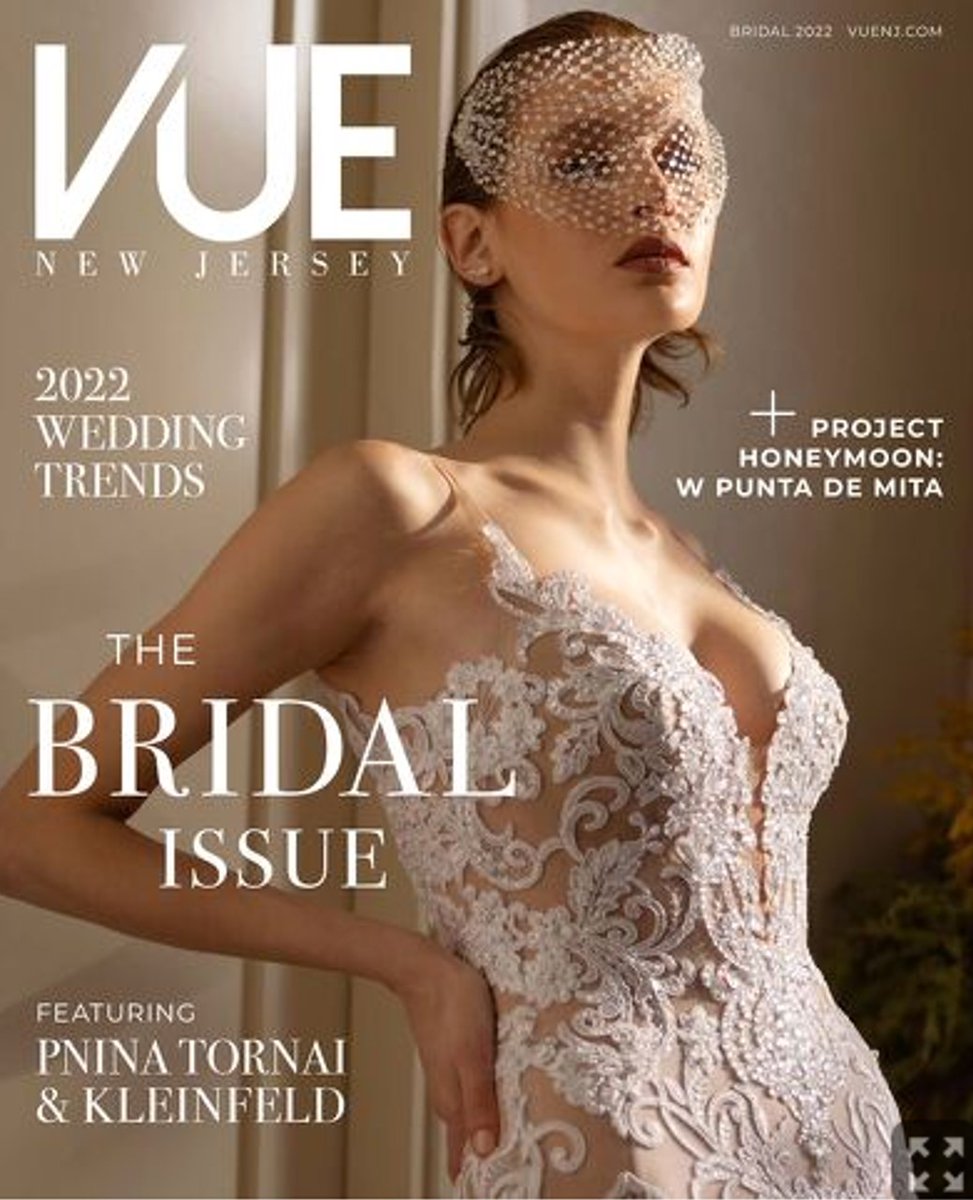 CleanDesignHome's tweet image. Our CLEAN DESIGN HOME® x Martex comforter made the Top 10 list for VUE magazine Luxury Bridal Registry list! Available at Macy&apos;s nationwide in-store or online
.
#top10 #comforter #cleandesignhome #cleandesign #wellness #hypoallergenic #robinwilson #martex #femalefounder