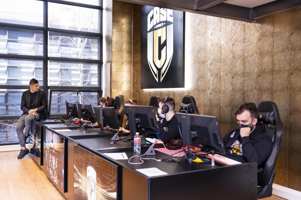 TorresErwerle's tweet image. Case Esports es un equipo de E-Sports de Casemiro, el jugador del Real Madrid.

Compiten en FIFA y el Valorant, y Casemiro fundó el club en 2020.