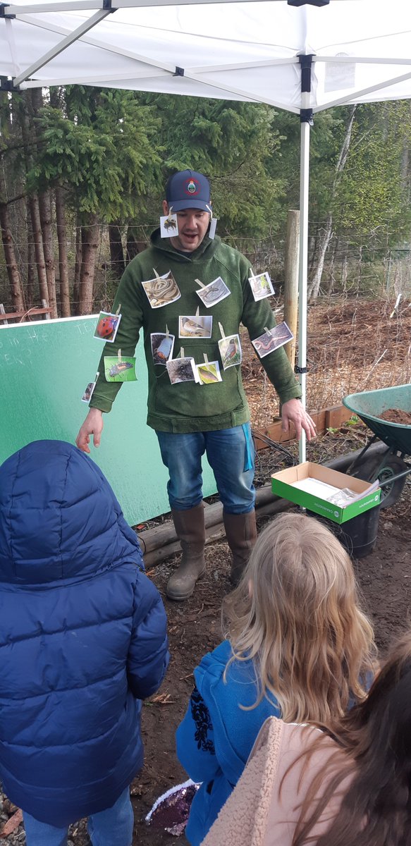 farmer_teacher's tweet photo. @SD69Qualicum I love my job. 7 classes visited me in the garden for 30 minutes each. Here, Im demonstrating all the animal nations we share the garden ecosystem with. We also explored our 5 senses and planted sunflowers.#gardening #agriculturalliteracy #growforit #seeds #teacher https://t.co/lRnC6iwsqb