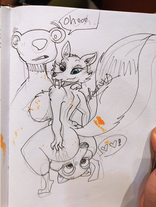 ワシナ Xd 🔞 - Otra 🦀🧀 pero del furroanexo XD Luego la acabo bien con color y todo pero por hora la dejo así https://t.co/LVNgwjbiI3