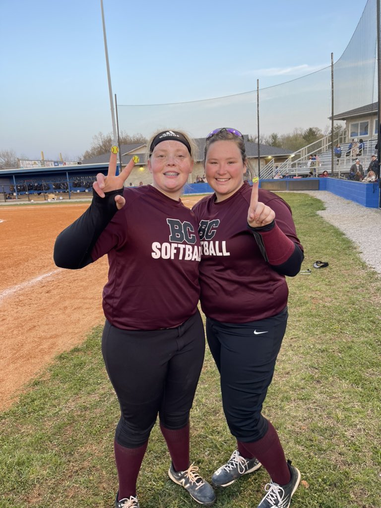 BCLadyTigersSo1's tweet photo. Lady Tigers pick up their 8th win of the season 21-6 over North Hardin! Defensive Player of the Game - @KayleeB51301126; the JR went 6 inn, allowing 6 R on 7 H w/ 3 Ks! @AshlynW36646224 receives Offensive Player of the game! https://t.co/mp1HYQiDmn