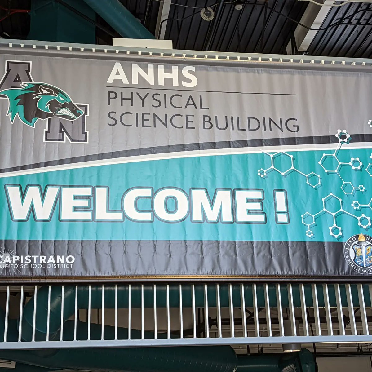 Great <a href="/ANHSTealTown/">ANHSTealTown</a> Physical Science building dedication event today! 🧪🧬🧑🏾‍🔬