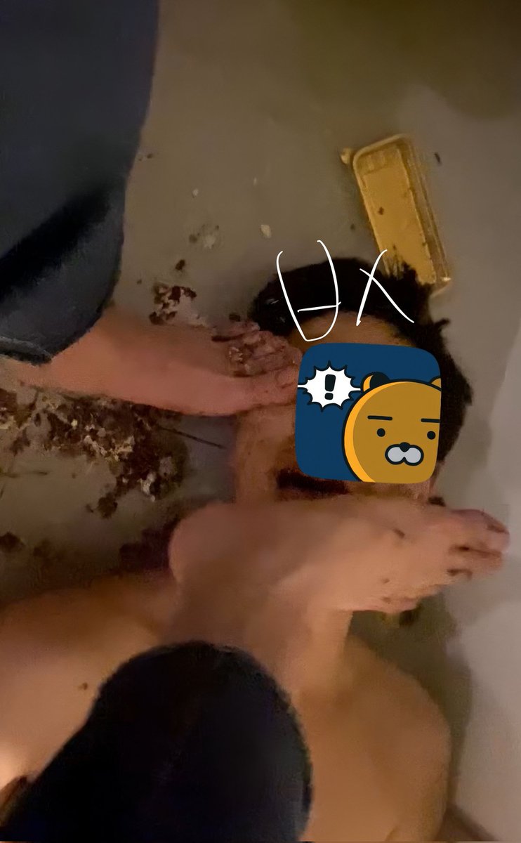 발걸레새끼 주제에 맞게 바닥에서 밟고 침뱉은 음식이나 쳐먹고감
이 하찮은 패배자에게 한마디 해주길바람