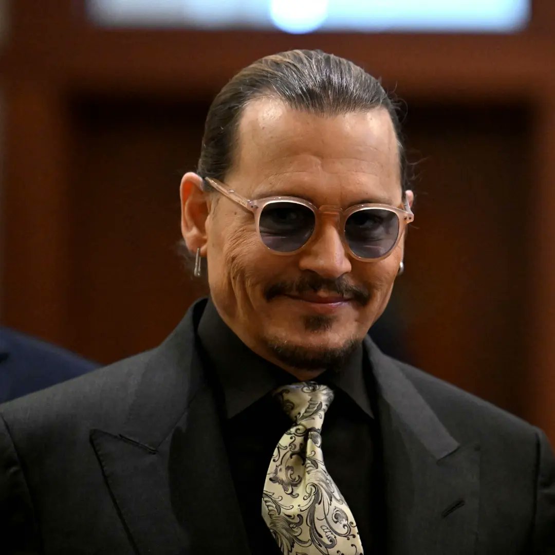 johnnydepp_mex's tweet photo. Eso es todo lo de hoy lo más resumido que pude.

Saben que si les interesa esto siempre se puede seguir investigando en más fuentes. 💖

Un gran gracias a todos los que estuvieron leyendo todo como siempre, hoy sí estuvo bastante laborioso todo. 🙌🏻

🔚
#JusticeForJohnnyDepp https://t.co/hJ9cmbU16b