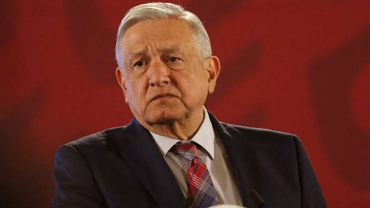 El primer traidor de esta cuenta. Traicionó a México dándole prioridad a los intereses de los narcotraficantes, por encima de los ciudadanos. <a href="/lopezobrador_/">Andrés Manuel</a>