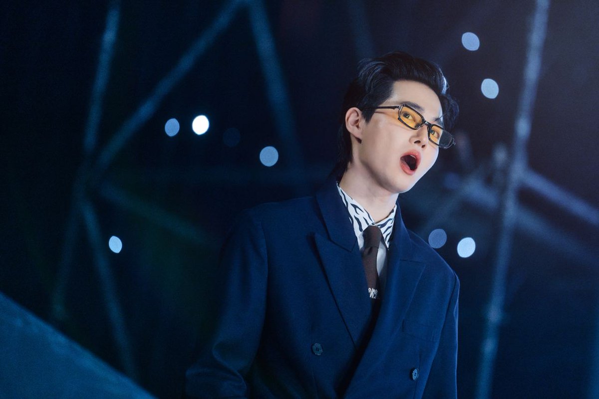 SUHOLOOK's tweet photo. #Suho #수호 #SUHO_Hurdle https://t.co/bmadavvCiB