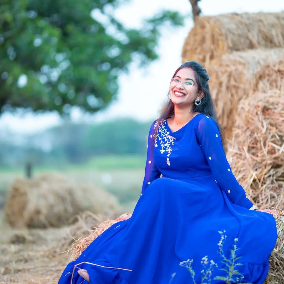 Padmavathi_offl's tweet photo. Kiss me..... https://t.co/ySKXDx1WVE