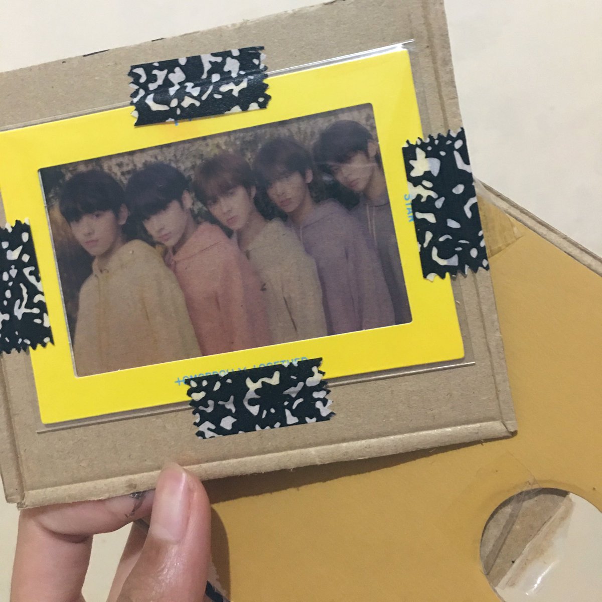 jijibeely's tweet photo. Mail-day!
TXT OT5 transparent pc arrived well! Thank you @stilldreamingph ! Looking forward for more last-minute budol 😆
#SDPHFeedbacks 🌼 https://t.co/YBnuISL5Pn