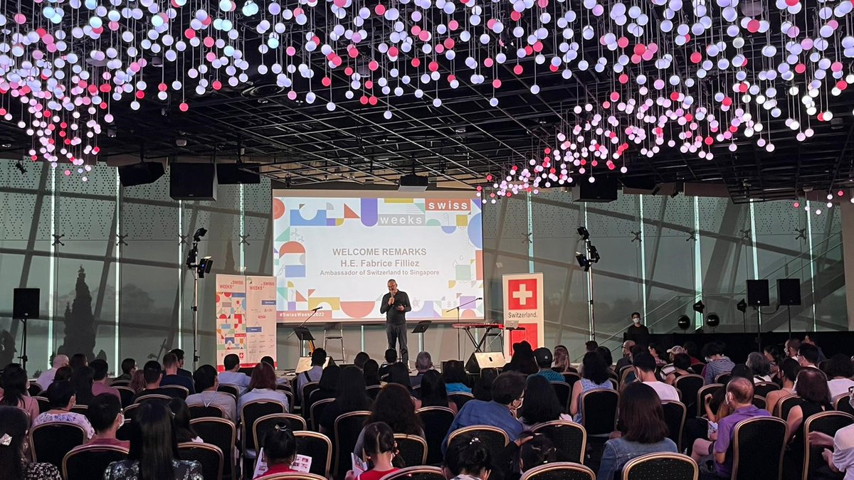 SwissAmbSGP's tweet photo. ✨An Easter Sunday filled with soulful tunes at the enchanting flower field hall at @GardensbytheBay🌺!
Thank you to everyone that joined us for ‘an evening with 🇨🇭-🇸🇬 pop songstress #TabithaNauser’🎤! 🇨🇭#SwissWeeks2022 https://t.co/NNiN4QqJy9