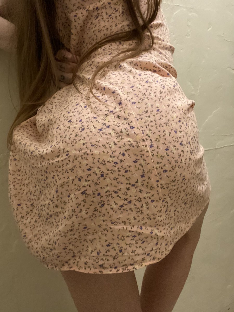 smolangelsluutt's tweet photo. Summer time means cute lil dresses I can wear out while we shop &amp; u take advantage of me in the dressing room ♡͙♡͚₍⸉ॢ⸍͕͈ ˕̫ ⸌͔͈⸊ॢ₎♡͚♡͙ https://t.co/iv4WmCtq0U