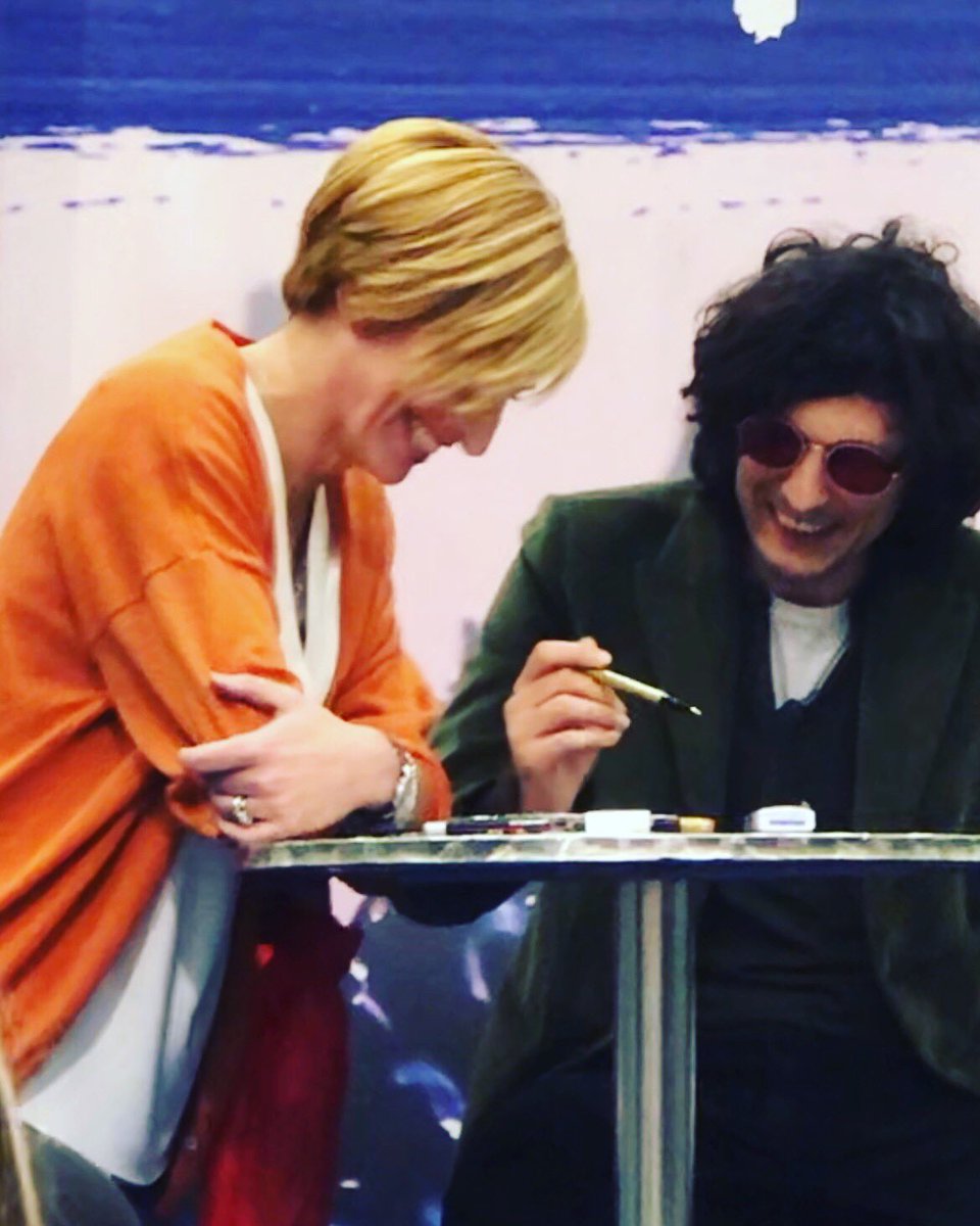 Mappe1178's tweet photo. Gli anni passano… e ci tocca prenderla sul ridere 😁🫶🏻 tantissimi auguri @MetaErmal 🥳🥳 #ErmalMeta #quarantuno #MetaBirthday https://t.co/7QWL7dOf2V